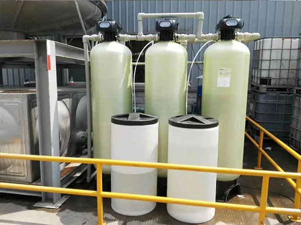 揭秘全自动软水器价格：工业软化设备的成本决策指南